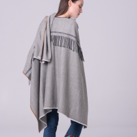 Baby alpaca poncho with fringes on the back be alpaca