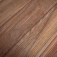 DECKING WITH GROOVES IN ONE FACE