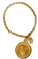 WAYNA SHORT CHAIN | SKU: PARSEA - 29B  | Talla S:  dije Ø 2,8 cm -↕ 21 cm | Material:  24k gold coated bronze |The Lord of Sipan Treasure – Chiclayo | 