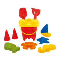 Castle Beach Bucket