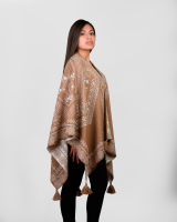 Beige Nazca cape (double sided), side view