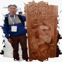 Artes hand carved door with horse embossinganía Ancieta 