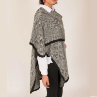 Tunic-type sweater Made with 100% alpaca yarn