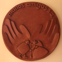 Manos Amigas Logo