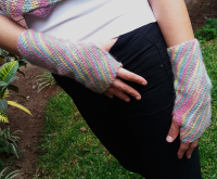 100% Alpaca fingerless gloves multicolored