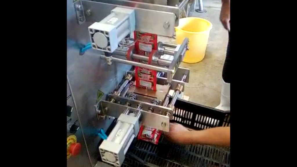 Sachet packing machine Video sign