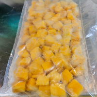Fresh Mango in Cubes Frozen in 10 kg Packages