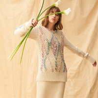 Hand embroidered Cable sweater in 100% alpaca