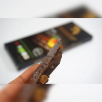 Dehydrated Mango Chocolate, 55% Cocoa