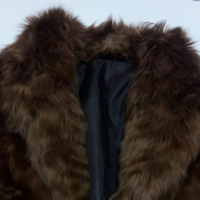 Neckline of the alpaca fur dress coat