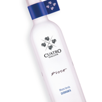 Label of Pisco mosto verde quebranta Cuatro Gallos