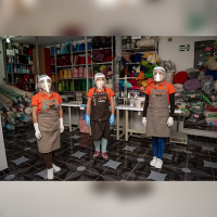 We have a group of workers who have been trained to maintain the quality of our products, following the necessary security measures for the care of their well-being.