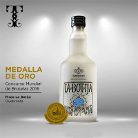 Pisco Quebranta La Botija Grapes