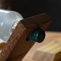 Straight Wine Holder