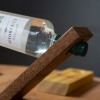 Straight Wine Holder