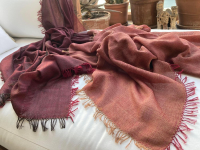 Shawl 140 x 140 cm.