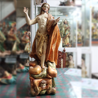 Sculpture of the Risen Jesus