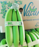 Organic Banana, GLOBALGAP, FAITRADE. We also have SMTETA certification. It is a fruit rich in minerals such as magnesium, potassium, folic acid and astringent substances, the banana also offers a high fiber content, of the fruit-oligosaccharide type. It is low in fat and protein. In addition, it has beta-carotene, vitamins of group B - especially folic acid - and C and traces of vitamin E.  