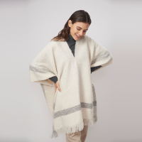 Alpaca Poncho Minimalist 