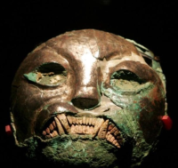 Original Piece of "Feline  Face" | Lord of Sipan Treasure | Huaca Rajada Site Museum | Chiclayo - Perú |
